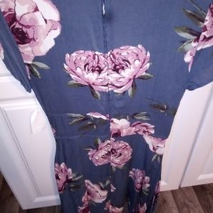 Charlotte Russe Dresses - Charlotte Russe floral dress size xs Charlotte Russe Dresses - Charlotte Russe floral dress size xs